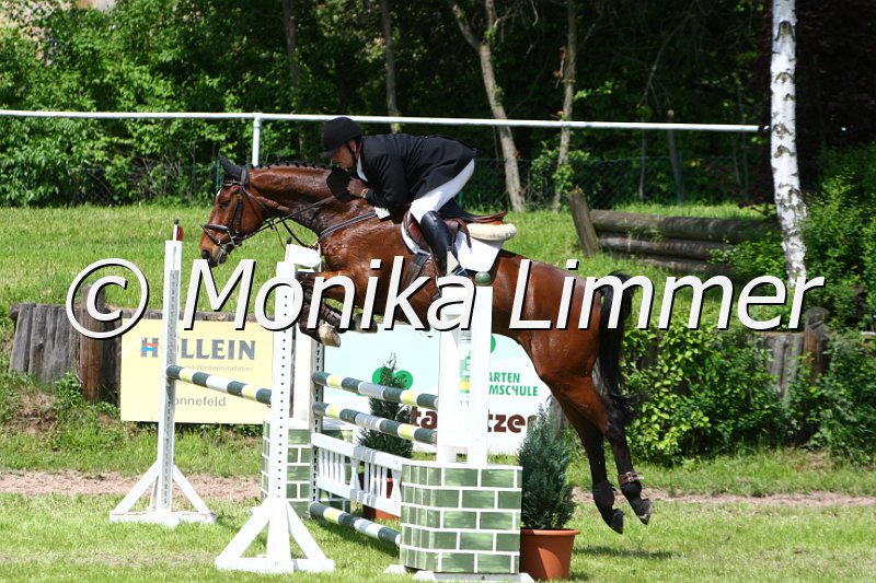 005M5161_Grandesco_L Springen.JPG